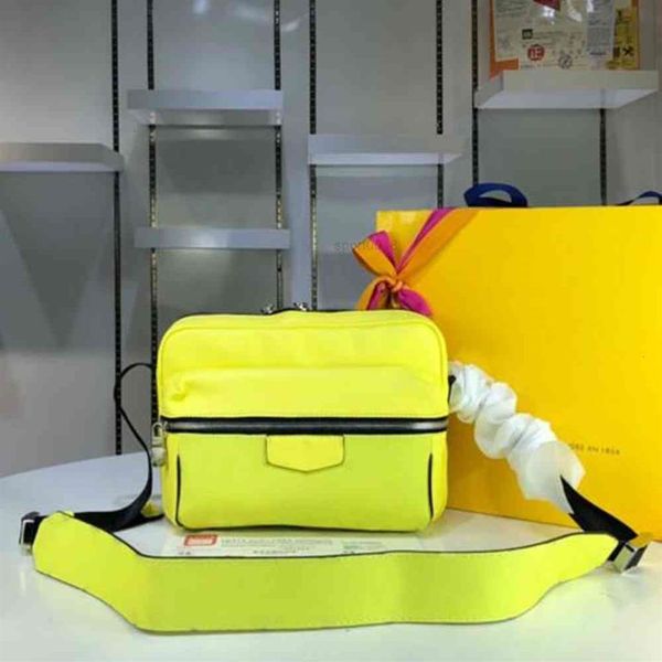 

2021 to the store 241 postman attractive accessories spring fashion show functional and practical one-shoulder bag1854