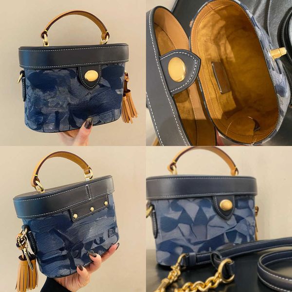 

shoulder bags 2022 new women's designer fragrant cloth kay box tassel portable cosmetic one shoulder crossbody small round