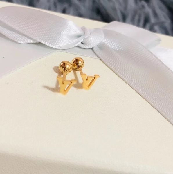 

titanium stud earrings female new tide allergy 2022 letter earrings korean joker simple and exquisite, Golden;silver