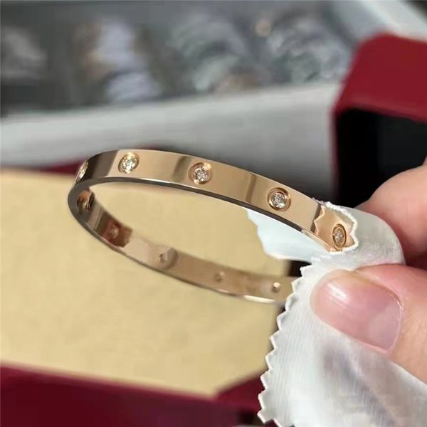 

high end 10 diamond bracelet designer screwdriver love bracelets 18k gold classic fashion bracelet party wedding christmas valentine jewelry, Black