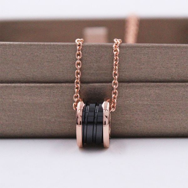 

designer spring necklace men and women fashion 3 color pendant necklaces 18k gold luxury necklace titanium steel alloygold plating craft nev, Silver