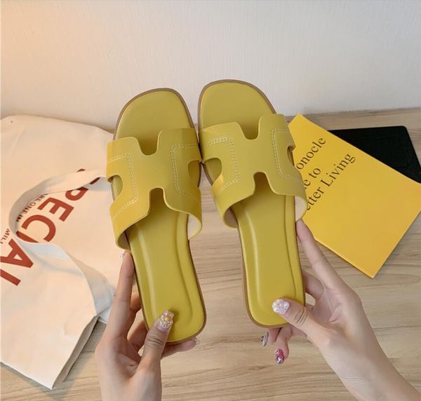 

2022 new style slippers women summer fashion outer wear flat beach shoes comfortable one-word sandals and slipper women's shoes, Black
