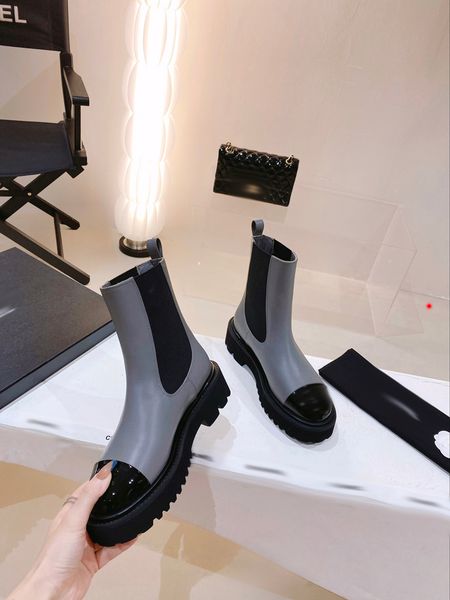 

designer laureate women boots brand flamingos love arrow medal martin boot winter genuine leather coarse high heel shoes luxury desert chunk, Black
