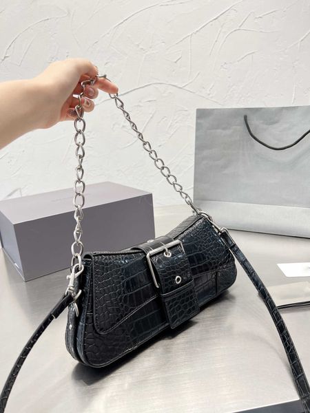 

luxury designer shoulder bags leather chain nail fashion bag 5a quality handbag gold rivet flip over cross body handbags