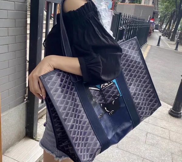 

villette mm tote bag mediterranee beach bags bohemian style calfskin handbag 4 available colours hulot mascot illustration famous designer b, Red;black