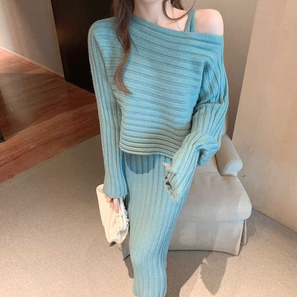 

autumn and winter 2022 new women's clothing korean style pullover sweater fashion with knitted suspender dress set, Black;gray