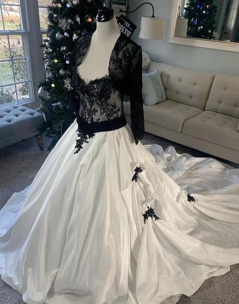 

black and white ivory gothic a-line wedding dresses with jacket sweetheart lace-up corset back vintage bridal gowns cusotm made color
