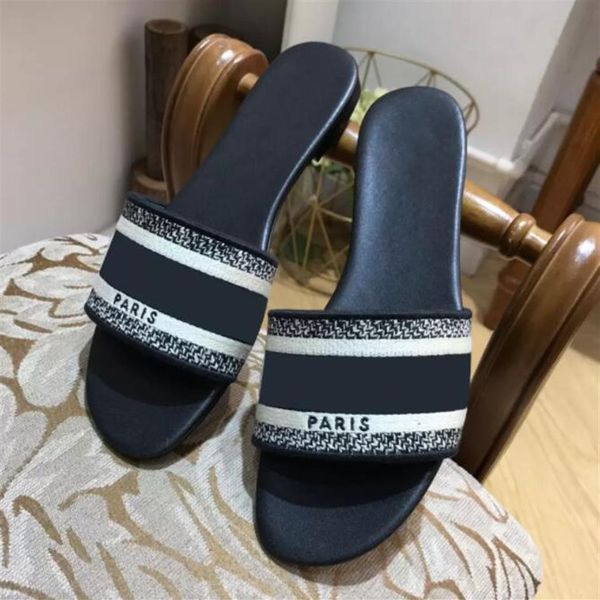

2022 women luxury designer sandals slippers leather summer flat slipper embroidery fashion beach woman big head rainbow letters 352543, Black