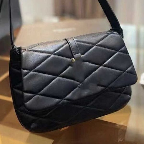 

luxury designer handbag shoulder bags crossbody bag tote 2023 new cloud pillow diagonal collars fashion texture underarm messenger packet fa