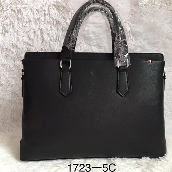 

the fashion briefcasesoft leather handbag with black head layer one shoulder slant across the computer bag