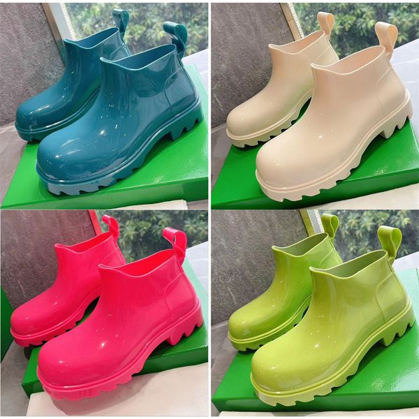 

luxury design rain boots short crocodile boots paris outdoor 2.0 autumn winter knight high platform big head jelly thick bottom anti slip, Black