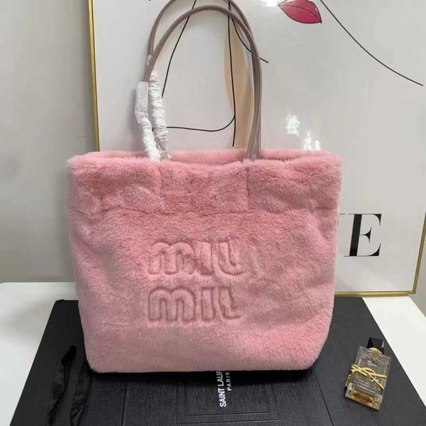 

totes shoulder bags autumn and winter new product m-u fur tote bag one shoulder portable plush shopping candy color commuting pink
