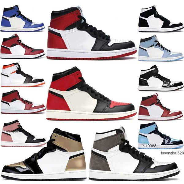 

2023 1 bred patent 1s men basketball shoes aurora bordeaux hand crafted dark mocha hyper royal seafoam brotherhood metallic orang og designe, Black