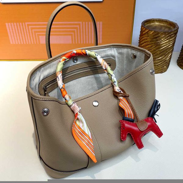 

totes bags genuine leather garden bag 30cm ladies portable togo soft head layer cowhide large capacity fashion versatile high-quality sense