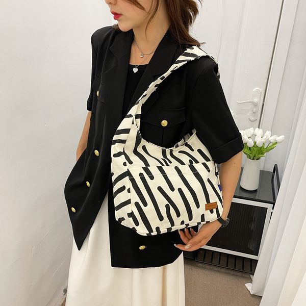 

new fashion handbags women's one shoulder messenger bags personalized trendy bag, Black