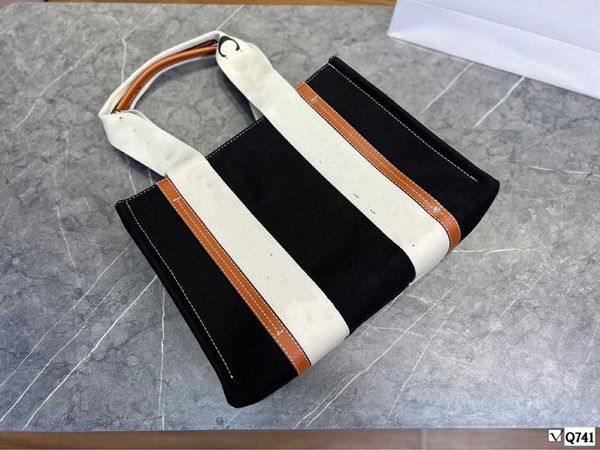 

shoulder bags 2022 new fashion commuting shopping letter one canvas handheld large tote women's capacity