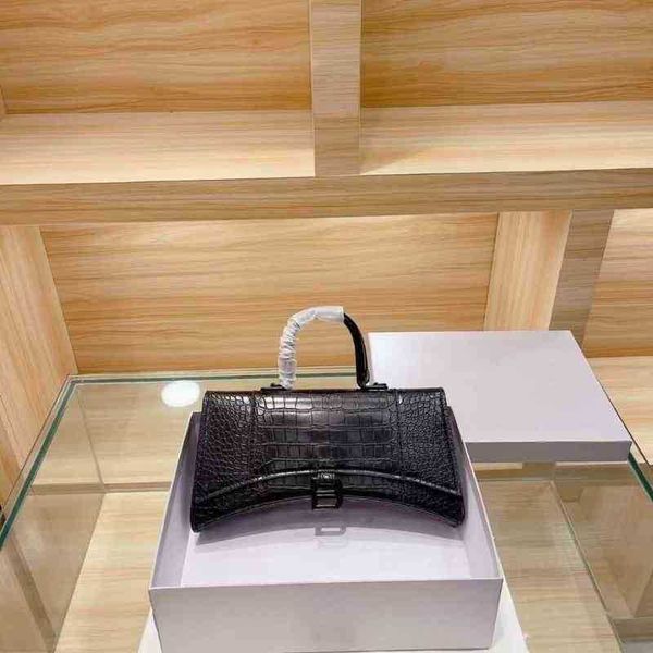 

designer luxury womens bag balencigas handbag b-shaped paris single shoulder messenger fashion square gift shoulder oblique span versatile h