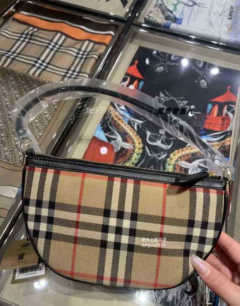 

burbrerys crossbody handbags bags burbrery onthego tote luxuries designers women bag purses totes designer woman handbag shoulder wallet par