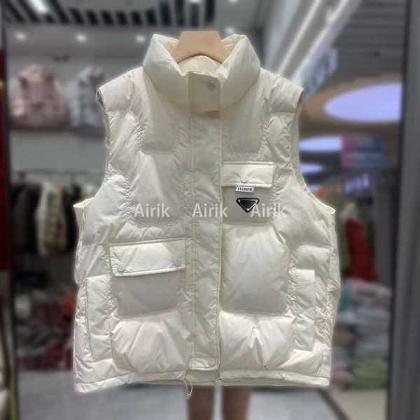 

designer womens down vests parkas winter jacket outdoor women fashion classic casual warm embroidery with letter budge warm coats coat, Black;white
