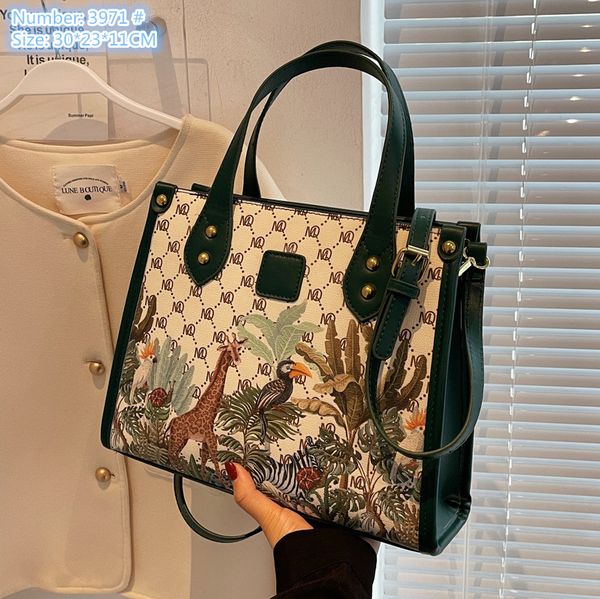 

wholesale factory ladies shoulder bag this year popular green printed handbag sweet cute cartoon backpack street trend letters mobile phone