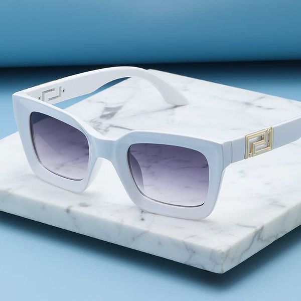 

17050 autumn new sunglasses women's square damp sunglasses sunscreen ultraviolet glasses, White;black