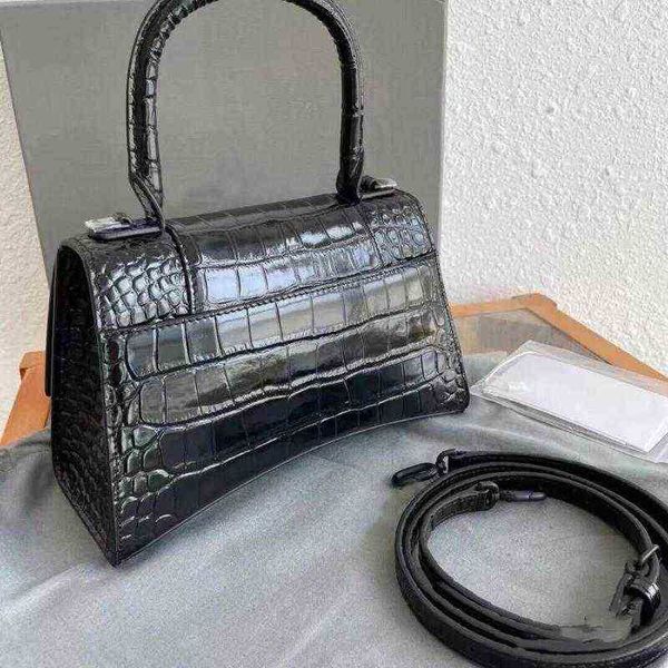 

designer luxury womens bag balencigas handbag b-shaped paris single shoulder messenger fashion square gift shoulder oblique span versatile h