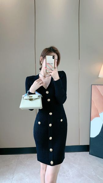 

casual dresses 2022 european designer designed v-neck clean waist skirt, Black;gray