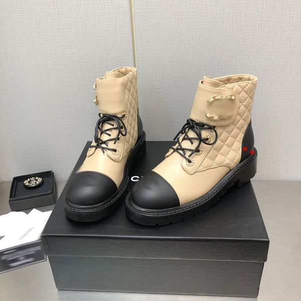 

2023 women designer boots martin desert boot flamingos love arrow leather medal coarse non-slip winter shoes size 35 to 40 -m0038, Black