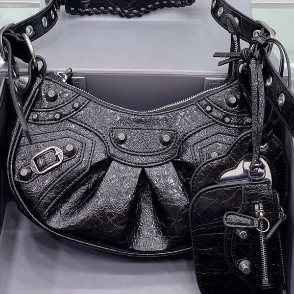 

lecagole leather fashion balenicass biker bag 2022 new locomotive first layer cowhide crossbody women's crescent hobo liuding