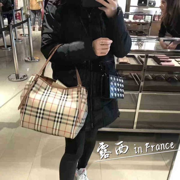 

burbrerys crossbody handbags bags burbrery onthego tote luxuries designers women bag purses totes designer woman handbag shoulder wallet par
