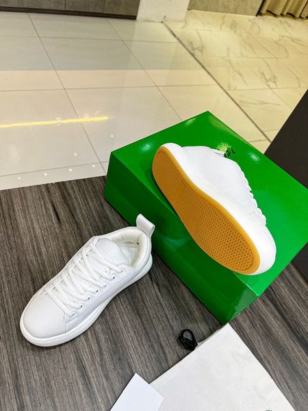 

designer sneakers calfskin casual shoes reflective shoes vintage suede leather trainers all-match stylist 0819, Black