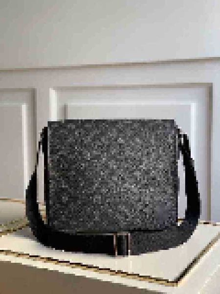 

bags district new men's shoulder messenger bag m44001 luxury quality brand designer letter handbags p0rx, Black;white