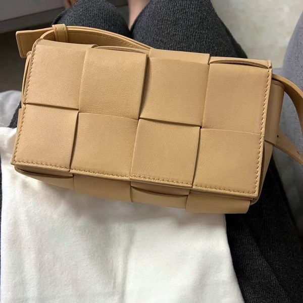 

classic flap cassette woven cassette botega crossbody shoulder straps bags pochette belt chest bum tote women's luxury designers leathe
