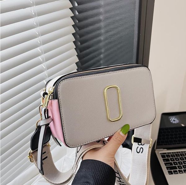 

designer womens shoulder bag letter pink green black color contrast camera bags versatile messenger bags 20-12-7cm, Red;black