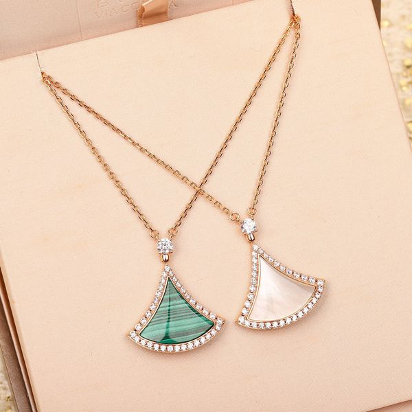 

luxury quality fan shape charm pendant necklace with diamond and nature shell malachite stone have box stamp ps4370a, Silver
