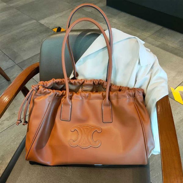 

cross-body handbags shoulder arc tote bag leather fashion leisure large capacity handbag underarm cell cuir line metallic buckle luxury