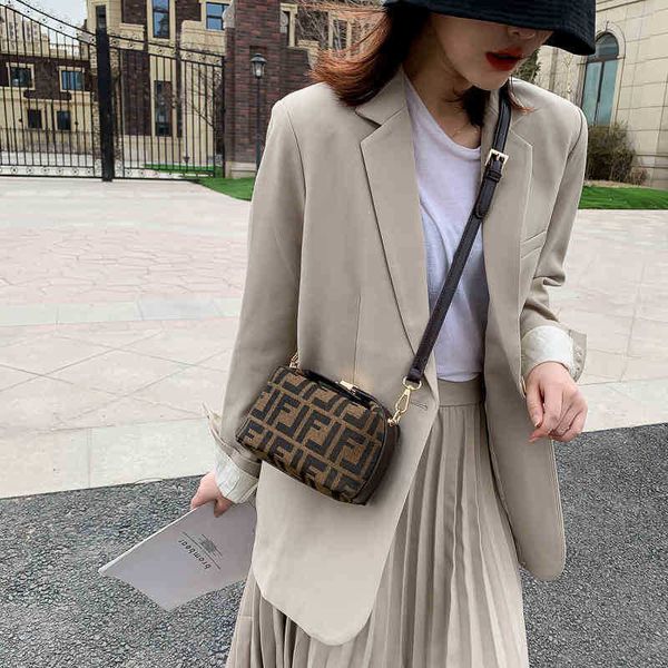 

fend handbag fashion versatile women's pillow mini lunch bag one shoulder messenger portable handbags crossbody shoulderbag gr33 oht7