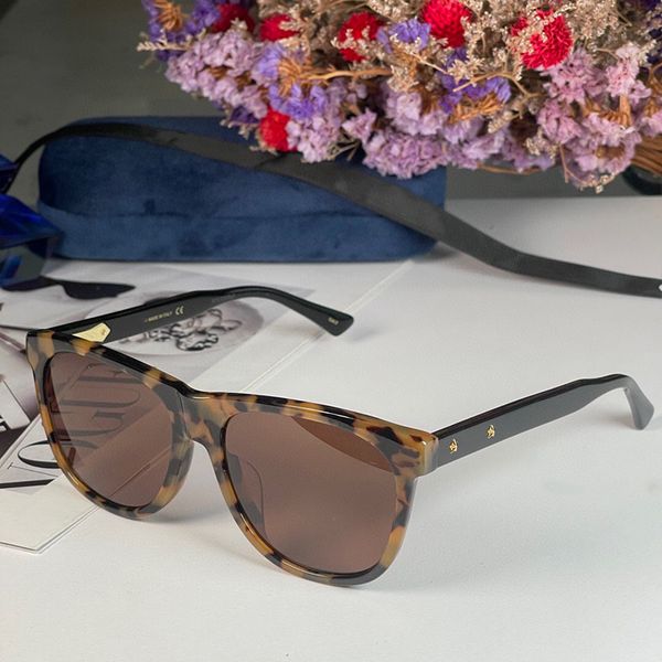 

new square shaped sunglasses women star logo shades 0266 luxury brand designer 2022 trendy rectangle rivet sun glasses vintage oculos de sol, White;black