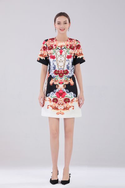 

short-sleeved dress with crew-neck hand-beaded floral print, Black;gray