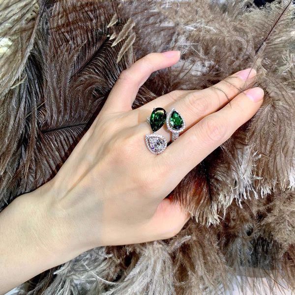 

three stone green white gemstone rings for female 925 silver retro cocktail party ring unique design elegant resizable jewelry, Slivery;golden