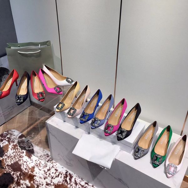 

2022 luxury designer women shoes red bottoms high heels pointed toe sole pumps come with logo dust bags real leather wedding shoes rjkt, Black