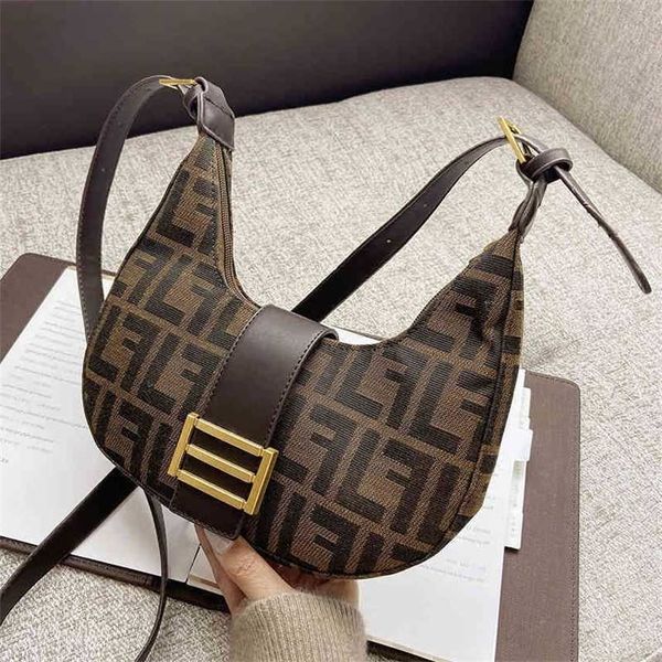 

new fashion club bag design crescent sling single shoulder cross arm