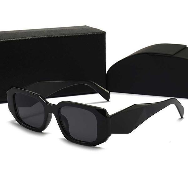 

2022 p designer sunglass women eyeglasses outdoor shades pc frame fashion classic lady sun glasses mirrors for womens luxury sunglasses, White;black