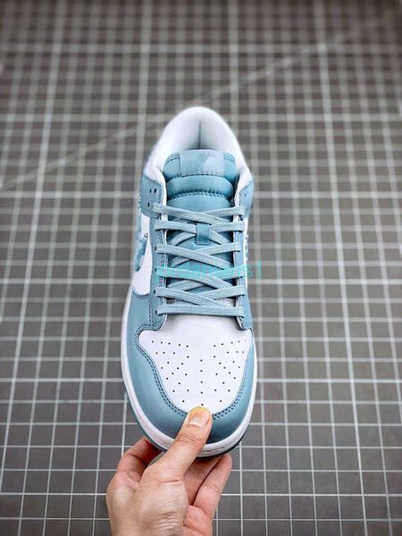 

brand shoes low blue paisley snrks color white blue running size 36-46, White;red