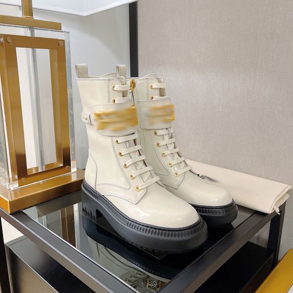 

luxury designer leather women boots martin desert boot flamingos love arrow medal real leathers coarse winter designers shoes with box size, Black