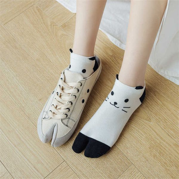 

socks hosiery cozy cotton japanese tabi women harajuku style two toe cat cartoon cute split ankle girls t221102, Black;white