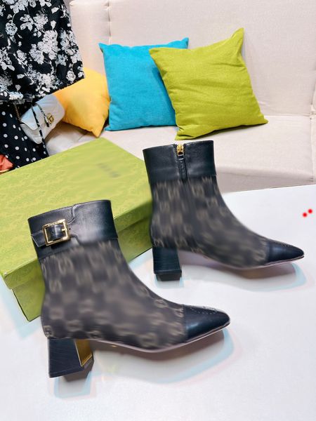 

luxury designer leather women boots martin desert boot flamingos love arrow medal real leathers coarse winter designers shoes with box size, Black