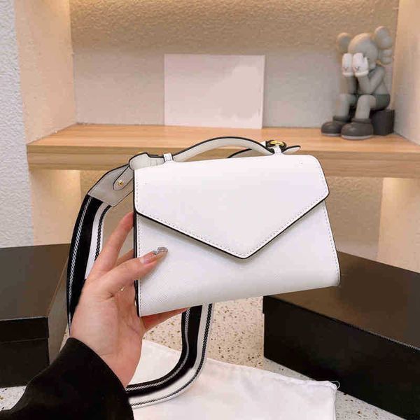 

pbag triangle evening bags shoulder designer dinner womens bag luxurious square wide strap crossbody lady handbags 220714