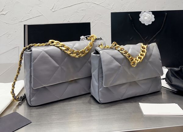 

luxury tote purses brand handbag message bags shoulder bag genuine leather cluth crossbody 5a quality lambskin totes chain 30cm quilted doub