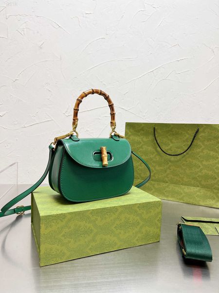 

designers bag bamboo handbag canvas super mini cross body bag 675797 women fashion vintage key chain wallet classic suede